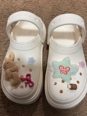CROCS White Kids Clogs with Pastel Charms